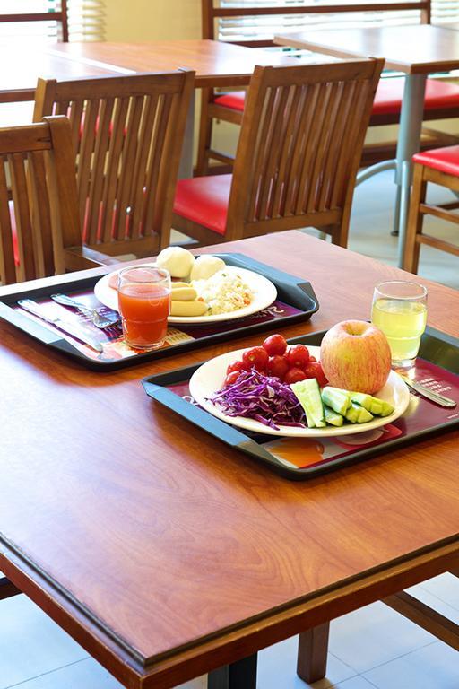 Ibis Ningbo Qianhu Plaza Hotel Bagian luar foto
