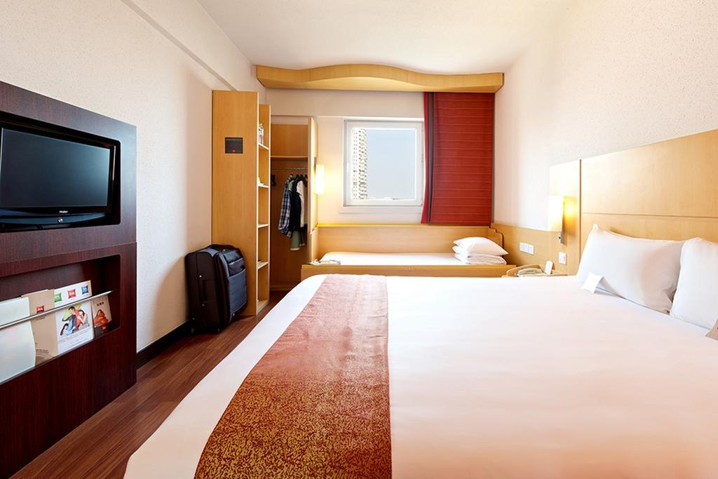 Ibis Ningbo Qianhu Plaza Hotel Bagian luar foto