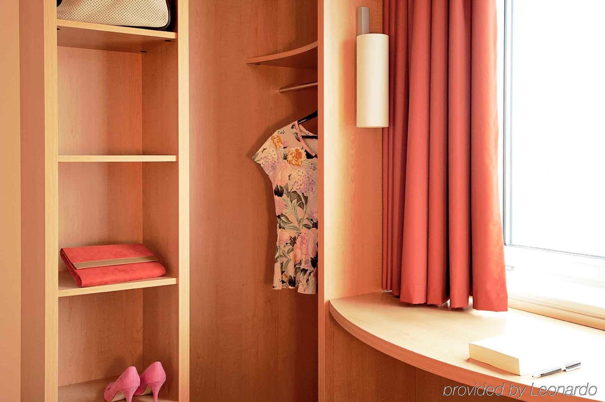 Ibis Ningbo Qianhu Plaza Hotel Bagian luar foto