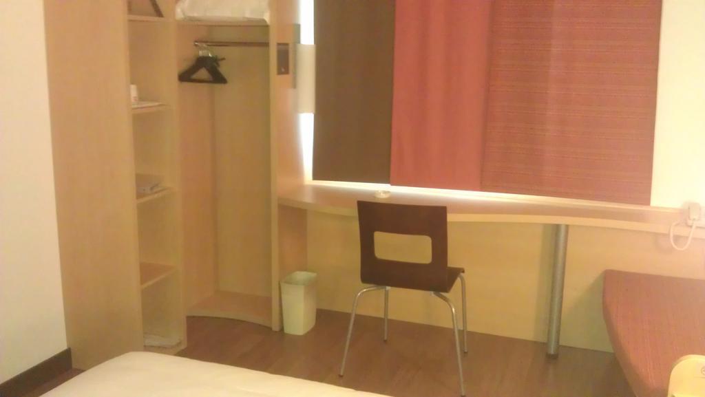 Ibis Ningbo Qianhu Plaza Hotel Bagian luar foto