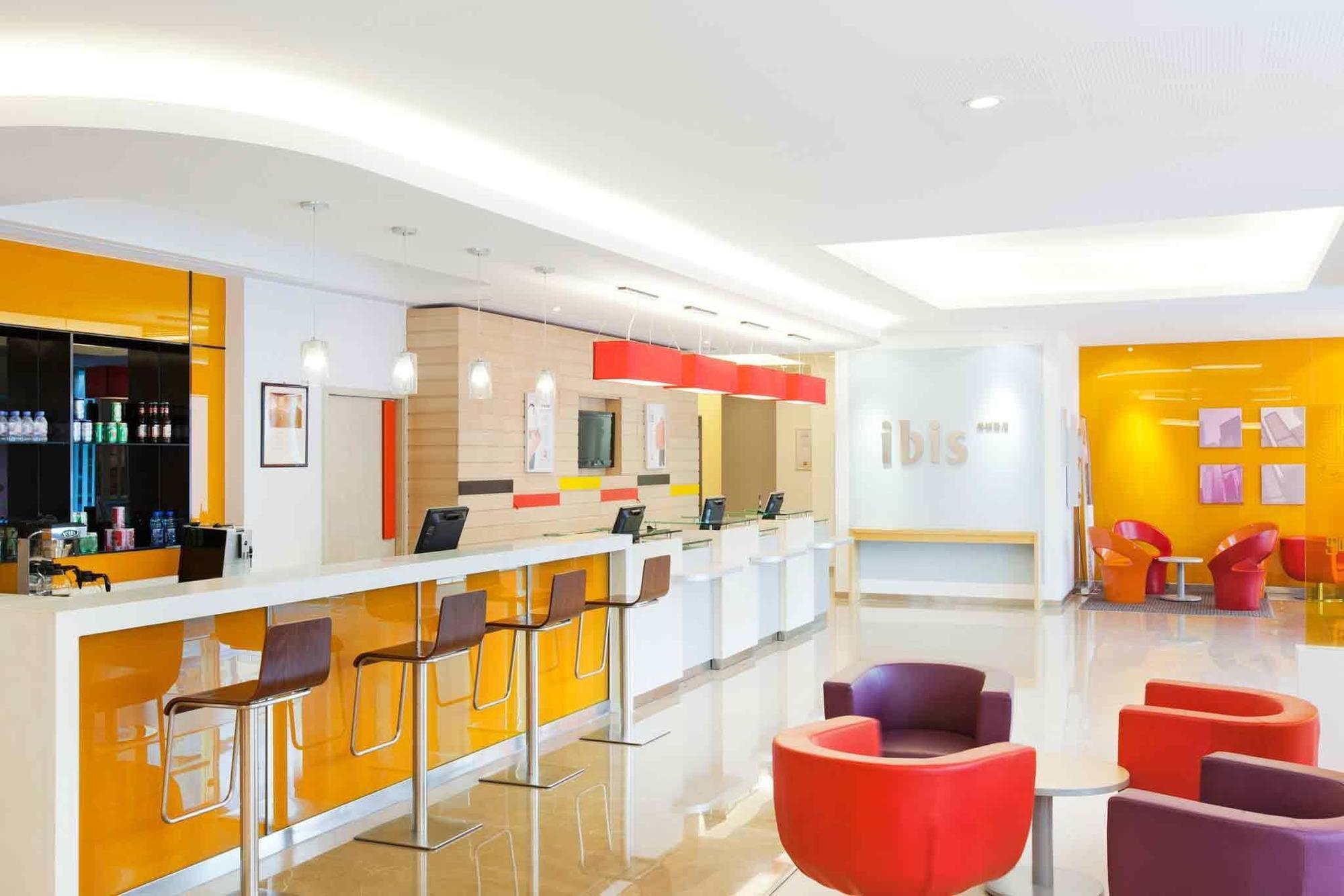 Ibis Ningbo Qianhu Plaza Hotel Bagian luar foto