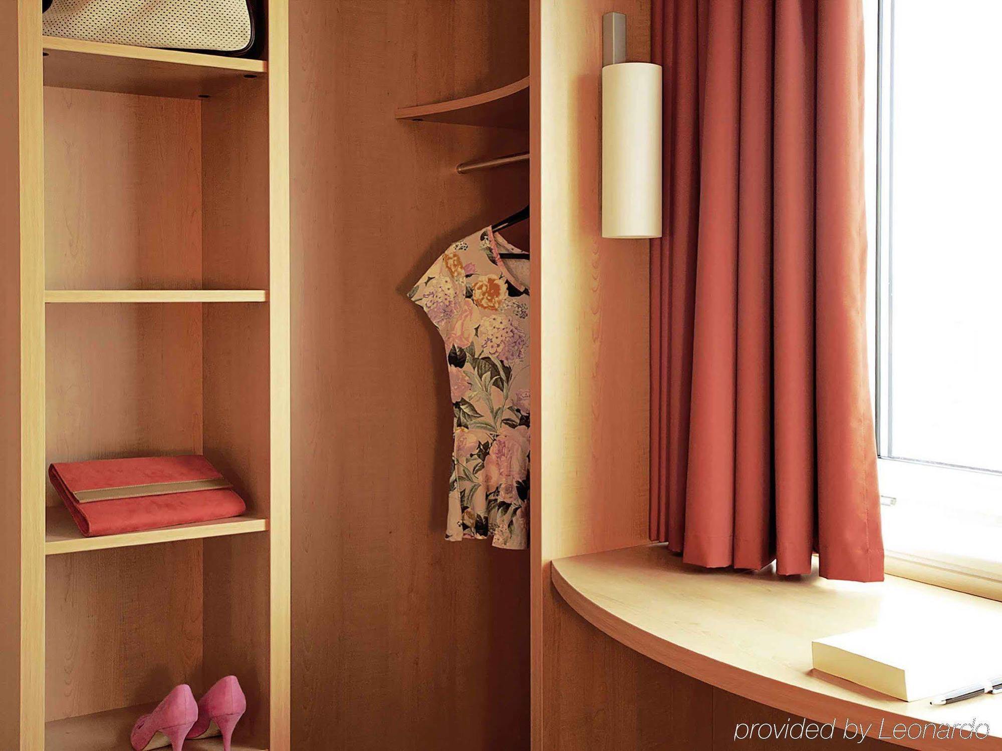 Ibis Ningbo Qianhu Plaza Hotel Bagian luar foto